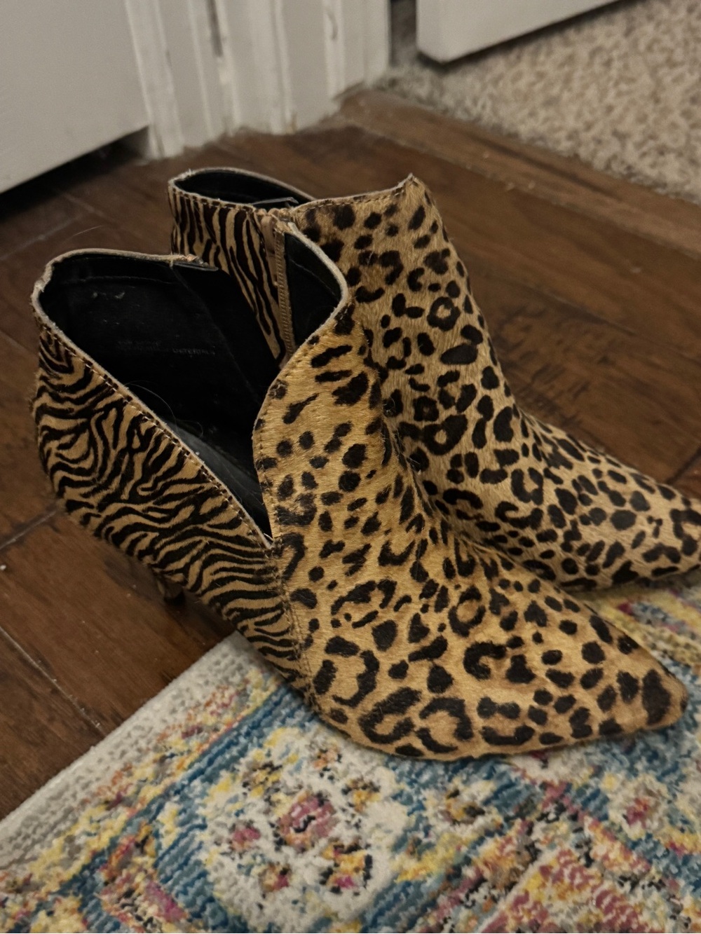 Fuzzy Leopard Print Pointed Toe Ankle Boots - Women's Fashion Booties